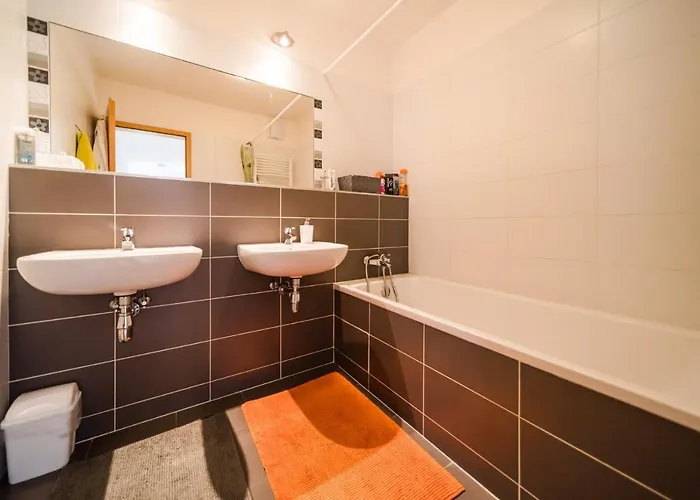 Apartment Comfy On The 20th Floor & Free Parking *